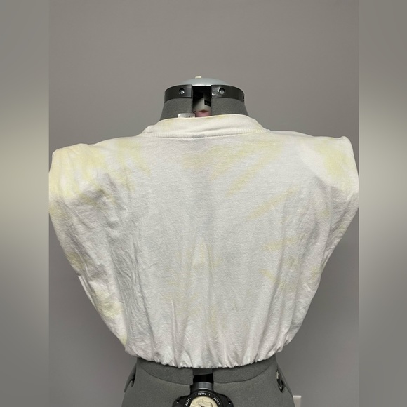 Ladies size small crop with shoulder pads - Picture 2 of 3